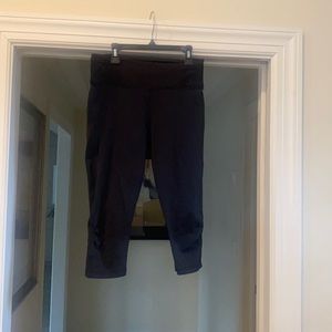Lululemon black crop leggings size 8